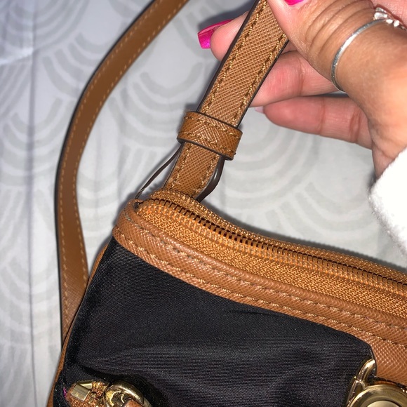 Michael Kors cross body purse - Picture 4 of 4